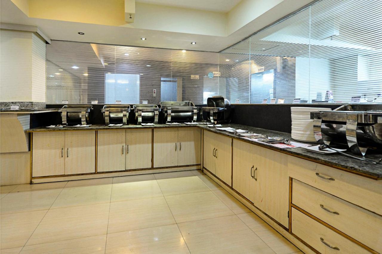 Capital O Hotel Central Park Near Birla Mandir Hyderabad Eksteriør bilde
