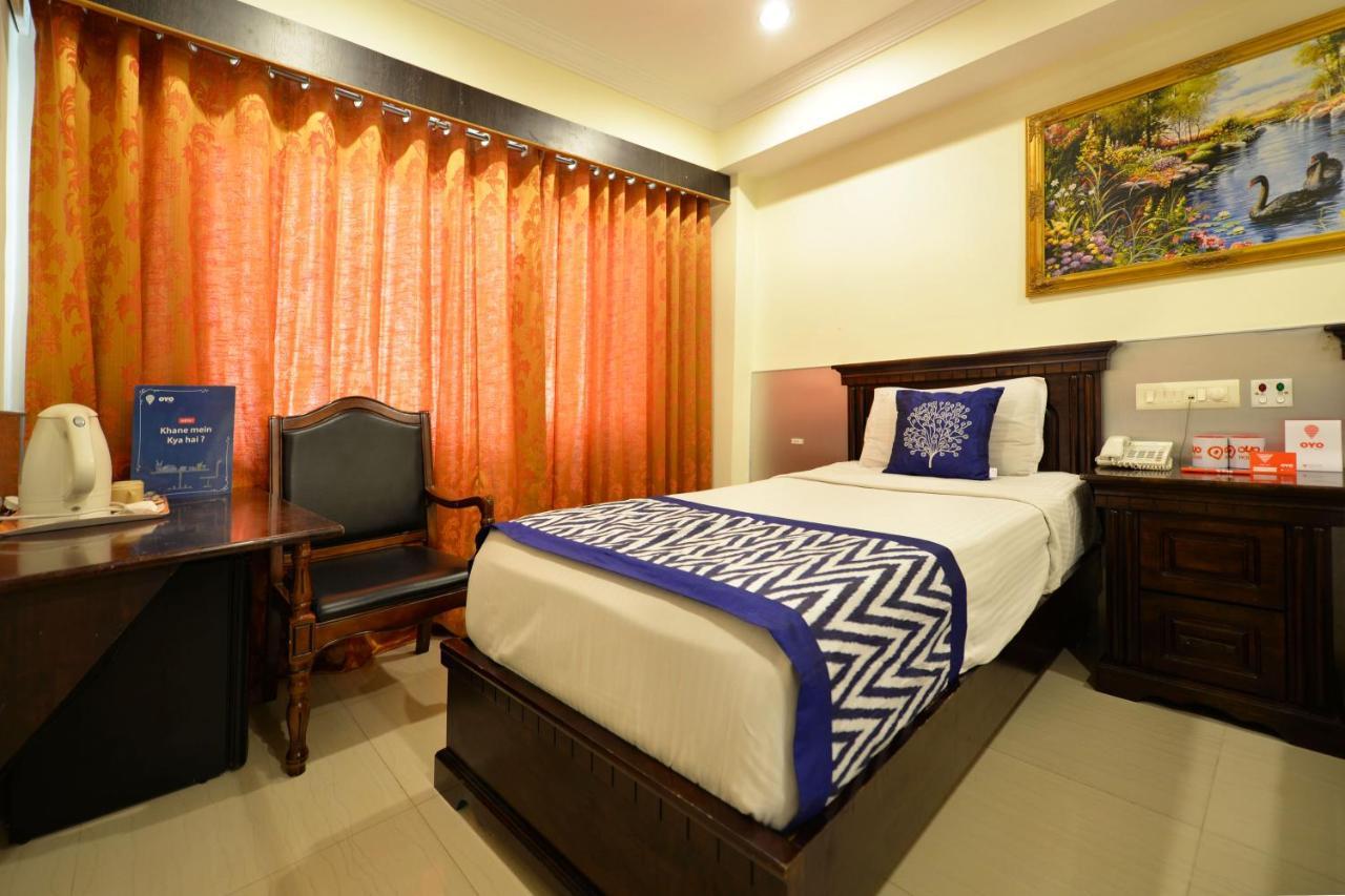 Capital O Hotel Central Park Near Birla Mandir Hyderabad Eksteriør bilde