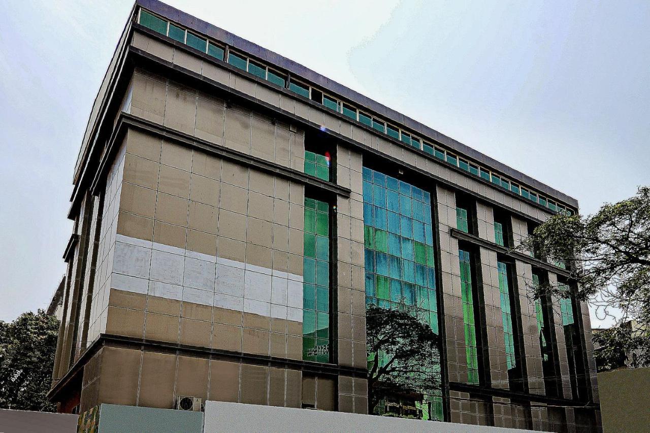 Capital O Hotel Central Park Near Birla Mandir Hyderabad Eksteriør bilde