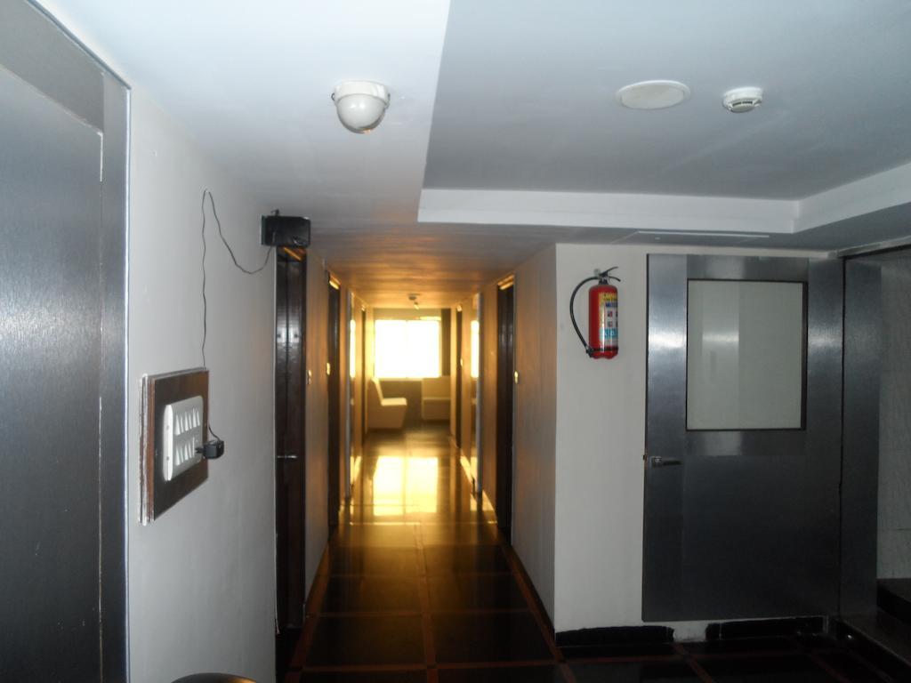 Capital O Hotel Central Park Near Birla Mandir Hyderabad Eksteriør bilde