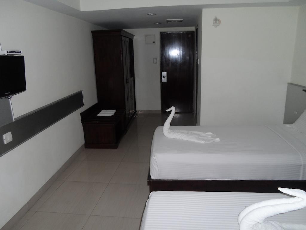 Capital O Hotel Central Park Near Birla Mandir Hyderabad Eksteriør bilde