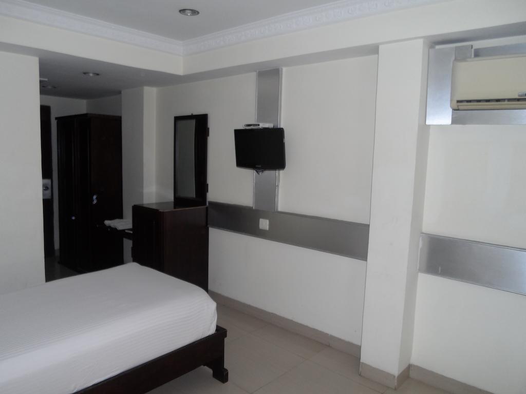Capital O Hotel Central Park Near Birla Mandir Hyderabad Eksteriør bilde