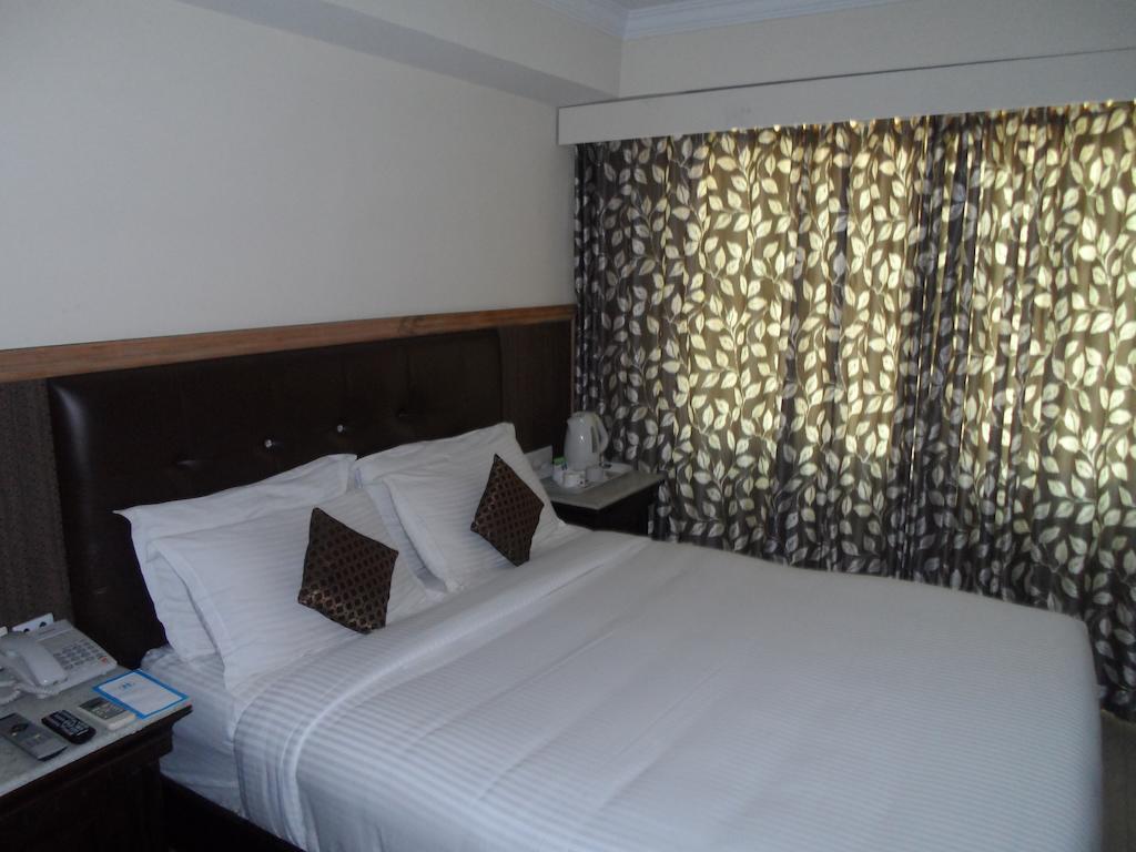 Capital O Hotel Central Park Near Birla Mandir Hyderabad Eksteriør bilde