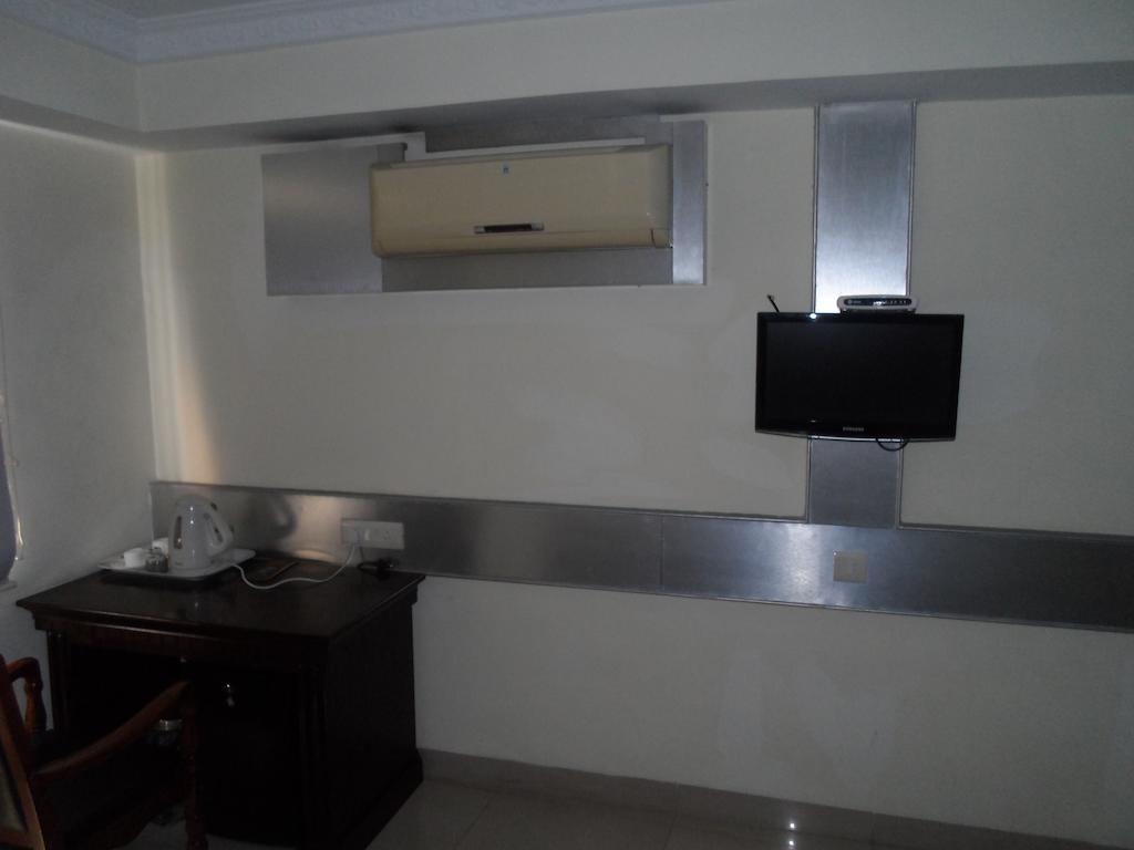 Capital O Hotel Central Park Near Birla Mandir Hyderabad Eksteriør bilde